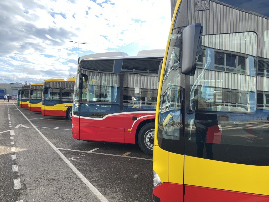 Daimler Buses France - Parked Buses